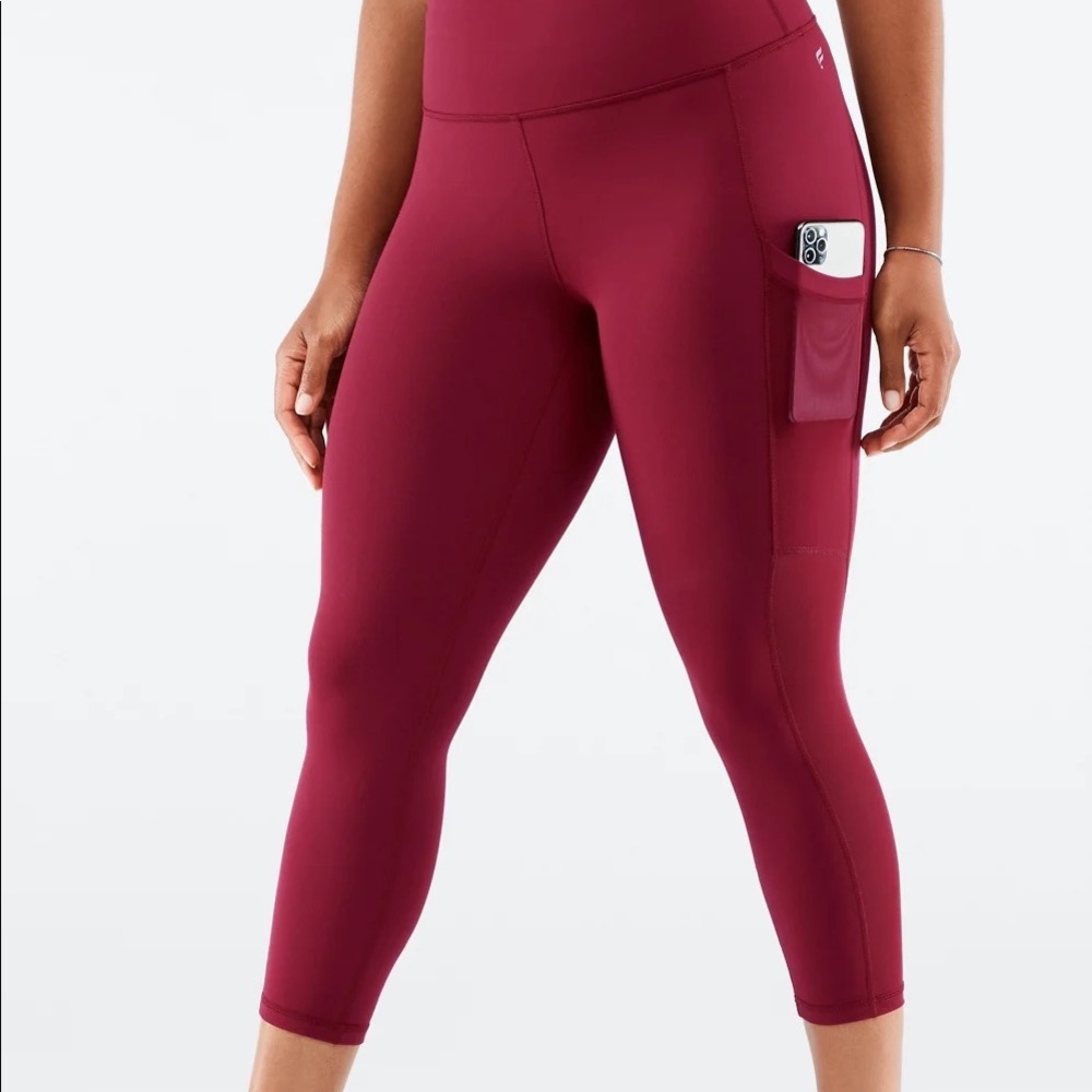 Fabletics on the go capri leggings